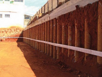 Estacas Em Balanço